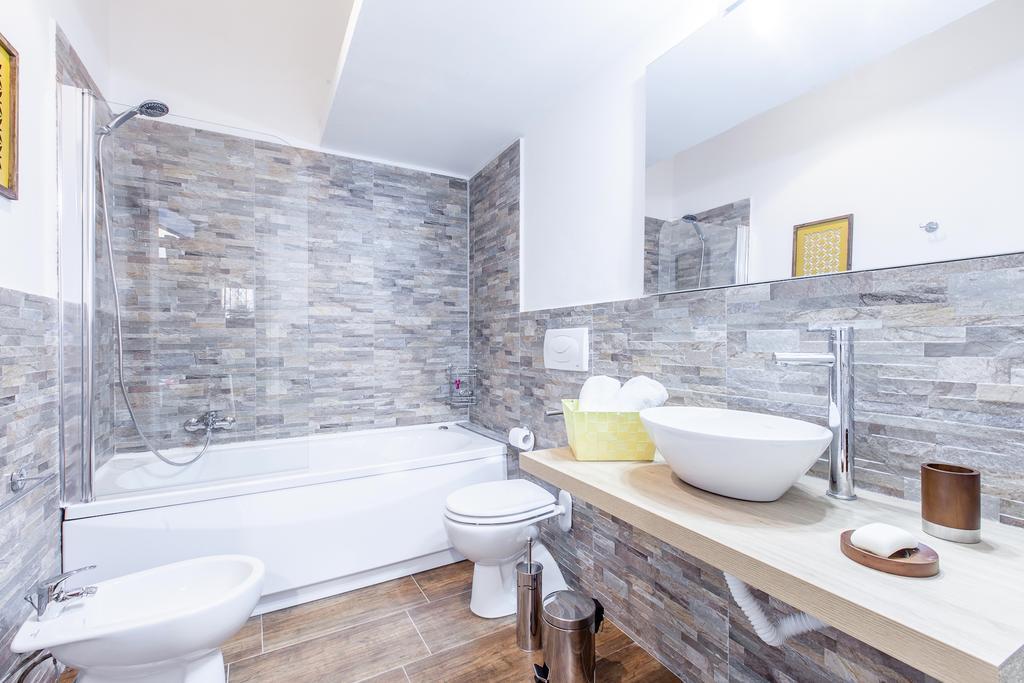 Del Falco Boutique Rooms San Pietro Рим Экстерьер фото